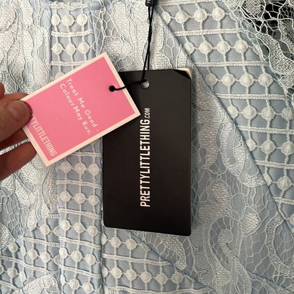 NWT PrettyLittleThing Dusty Blue Frill Hem Lace Bodycon Size 4 - Picture 9 of 12